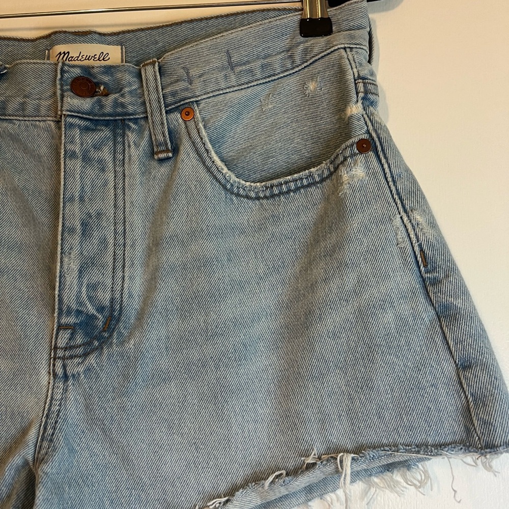 Madewell Faded Light Blue Frayed Hem Denim Shorts - Picture 3 of 5